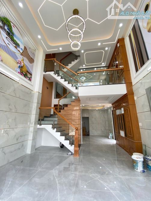 SIÊU PHẨM 5 TẦNG 105M2– NGANG 5.2M – NHÀ MỚI LUNG LINH – HẺM XE TẢI – KHU VIP AO ĐÔI  SỔ N - 1