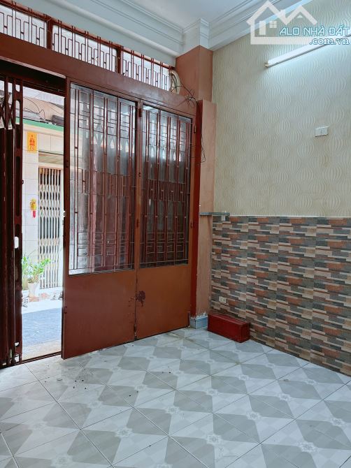 Cho con Du học Tôi cần bán gấp Căn nhà 4 Tầng - 5 PN, Đường Cao Văn Lầu giá 5.5 Tỷ - 1