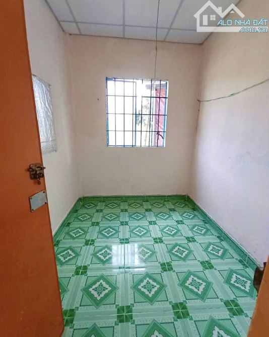 Bán gấp căn nhà MT ở xã Thới Tam Thôn , Hóc Môn 100m2 giá chỉ 925tr - 1