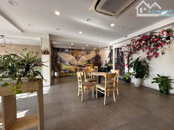 BÁN TÒA APARTMENT 7 TẦNG MẶT PHỐ NGHI TÀM, VIEW HỒ TÂY, DT 154M MT 8.1M KD 125Tt/THÁNG. - 1
