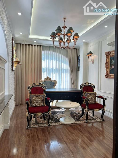 Tìm chủ nhân mới BIỆT THỰ 230m2 3 lầu đường Nguyễn Ảnh Thủ, p.Trung Mỹ, Quận 12. - 1