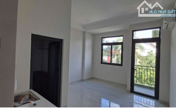 NHÀ TRỤC ĐỖ XUÂN HỢP, 8 PHÒNG CHO THUÊ 240tr, 5X31M, HẺM 8M, GẦN GA METRO CHỈ 10,X TỶ - 1