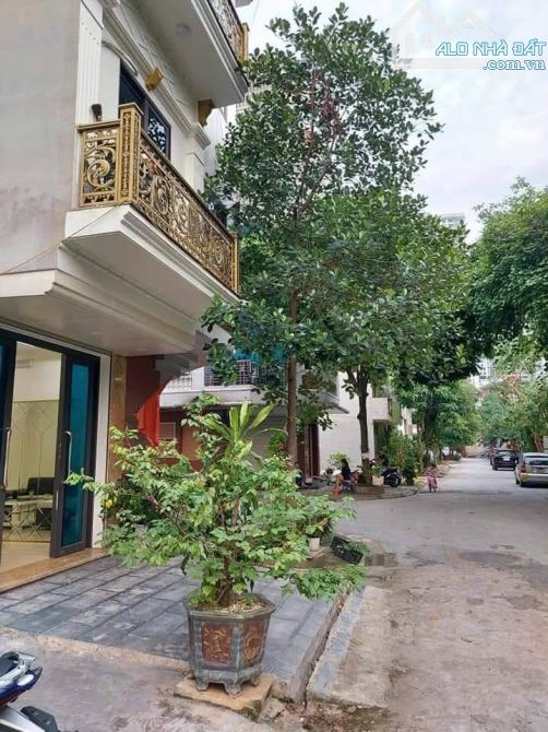 PHÂN LÔ 172 PHÚ DIỄN - VỈA HÈ Ô TÔ TRÁNH - 7 TẦNG THANG MÁY - 10 TỶ - 1