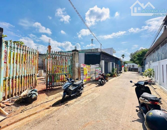 BÁN ĐẤT HẺM 69 MAI XUÂN THƯỞNG - GẦN CHỢ MẠC ĐĨNH CHI.DT 5x20m - TC 60m2 - HƯỚNG NAM. - 1