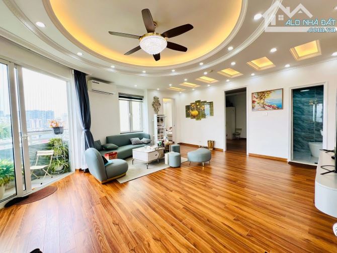 Nhà lô góc 3 mặt thoáng – Mặt phố Nguyễn Chí Thanh – 105m² – 3PN – 2WC – 8.6 tỷ - 1