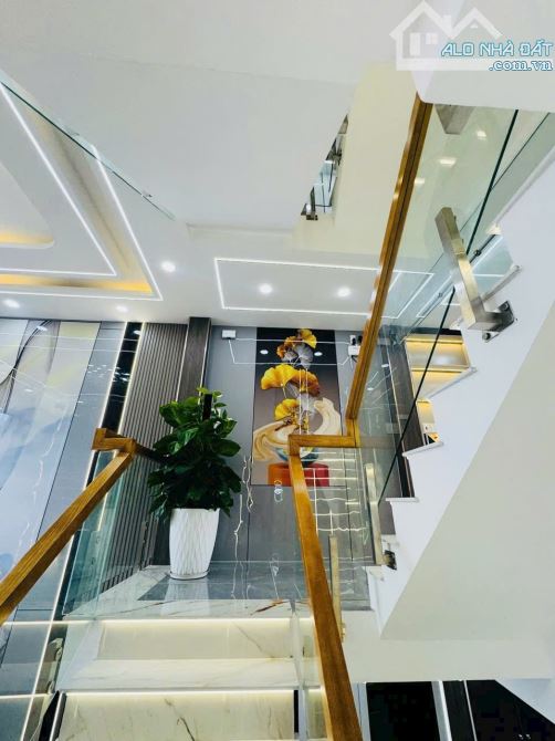 Bán Nhà Tân Thới Hiệp Q12- 61M2(4.2 x 15 )- 5Tầng - HXH- Chỉ 6,46 Tỷ. - 1
