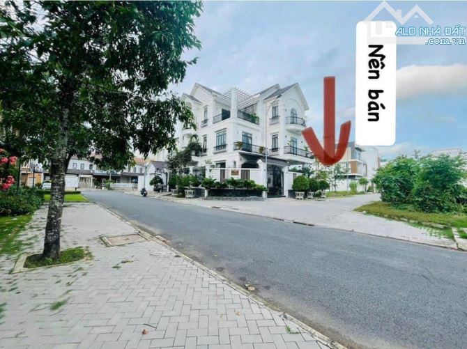 BÁN NỀN BIỆT THỰ đường 2B NAM LONG 200m2 , GẦN HỒ CẢNH QUAN - 1