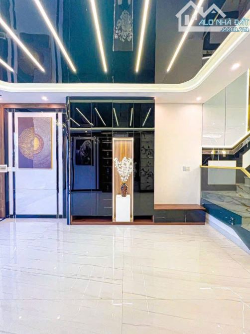 Bán nhà 2 lầu trục chính đường D1 KDC Hồng Loan . Giá 7,5 tỷ - 1