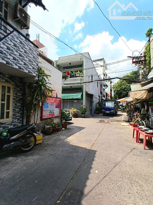 BÁN NHÀ GÓC 2 MẶT HẺM XE HƠI – NỞ HẬU TÀI LỘC – VỪA Ở VỪA CHO THUÊ – ĐƯỜNG LẠC LONG QUÂN, - 1