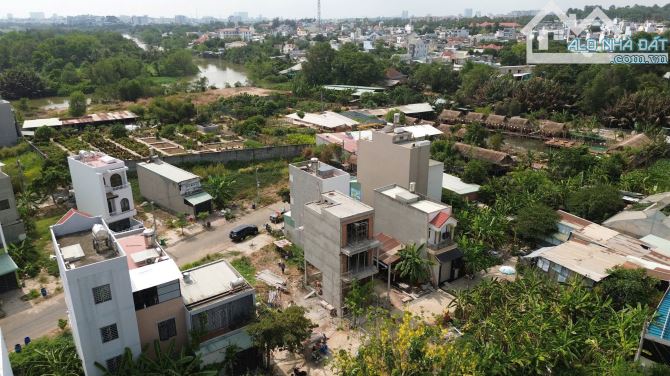 Bán lô đất HXH đường Nguyễn Xiển ngay Vinhomes. Chỉ 3.18 tỷ - 1