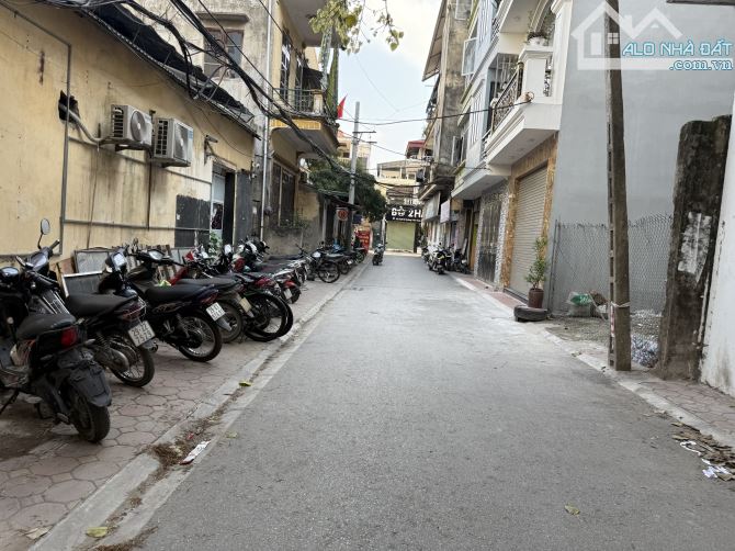 Cần tiền gia chủ nhờ bán gấp mảnh đất đẹp đường ô tô tránh tại trung tâm khu phân lô - 1