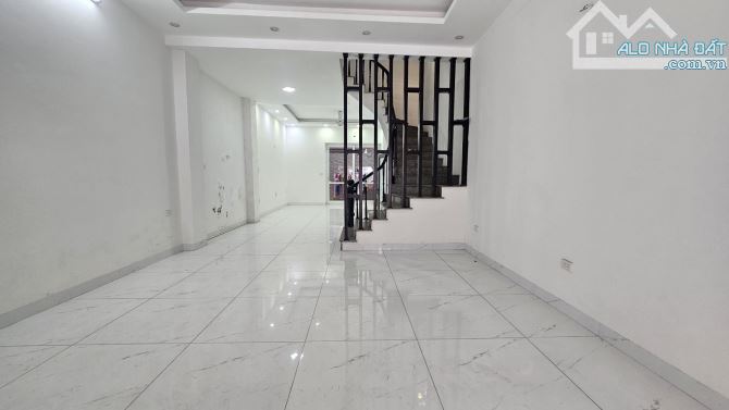 LK KĐT VĂN KHÊ, KINH DOANH, PHÂN LÔ, VỈA HÈ, Ở NGAY, RẺ NHẤT KHU, Ô CHỜ THANG MÁY. 18,5 tỷ