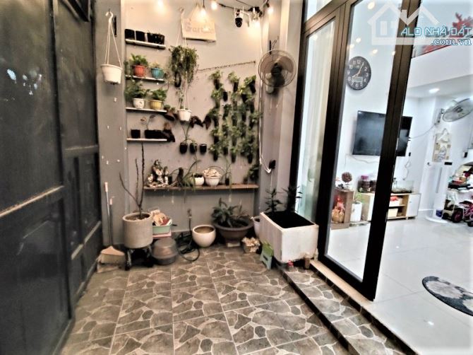 8 TỶ TL - NHÀ MỚI BA THÁNG HAI QUẬN 10 - KHU AN NINH - 50M2 3 TẤM 3 PHÒNG NGỦ MASTER ĐẸP - 1