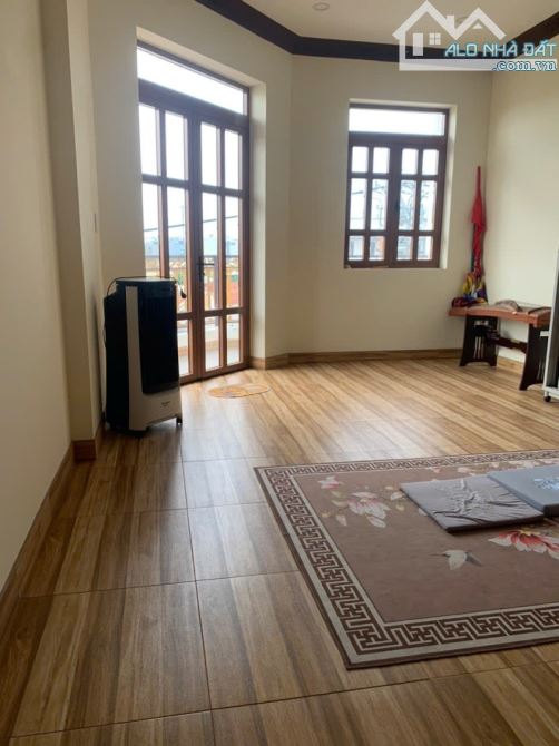 150M2 Mặt Tiền Dương Đình Hội DT: 5,5 x 27  – 4 Tầng – Giá 15.5 Tỷ – Phước Long B Thủ Đức - 1