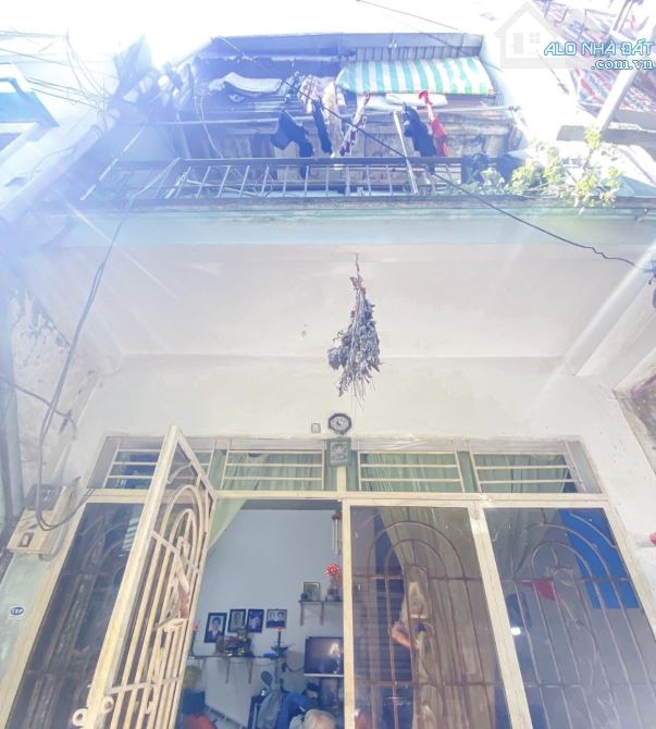 QUẬN 10 LÝ THÁI TỔ 32M2 (4x8)3TẦNG GẦN MẶT TIỀN - NGAY BỆNH VIỆN NHI ĐỒNG 1  CHỈ 5.4TỶ. TL - 1
