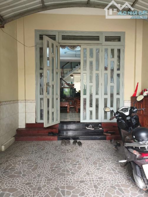 SIÊU HOT! Nhà 3 Tầng Đẹp 82m² Hẻm Nhựa 8m, Bùi Văn Ngữ Quận12–Giảm Sốc 250 Triệu, Chỉ 5 Tỷ - 1