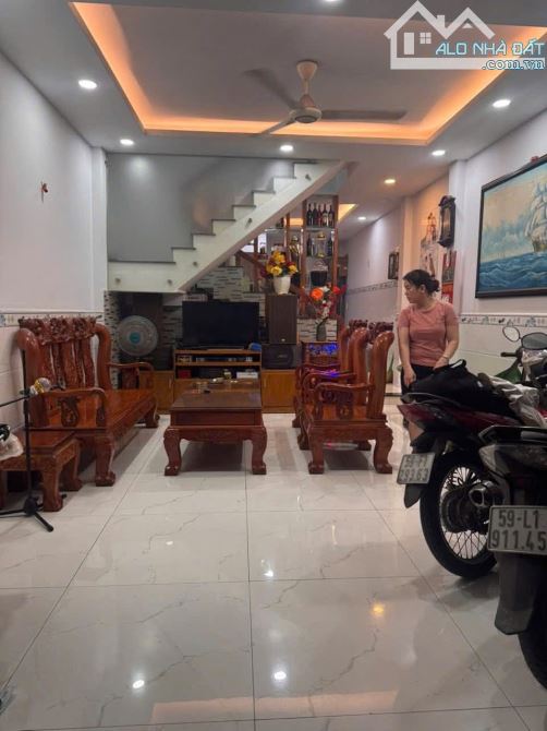 Nhà Đẹp 1 Lầu Nở Hậu Đường số 20 Mã Lò Quận Bình Tân - 1