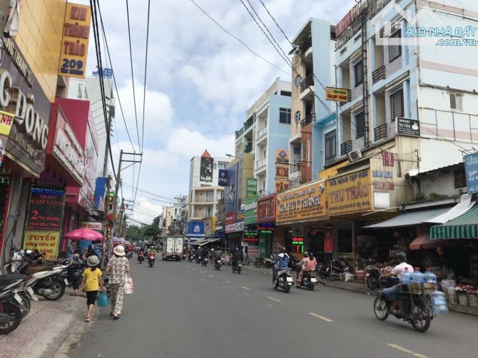 Bán nhà MTKD Tân Hương ( ngay Chợ khu tiệm vàng ) DT : 4x19.5m - 1 lầu - Giá : 15.5 tỷ TL - 1