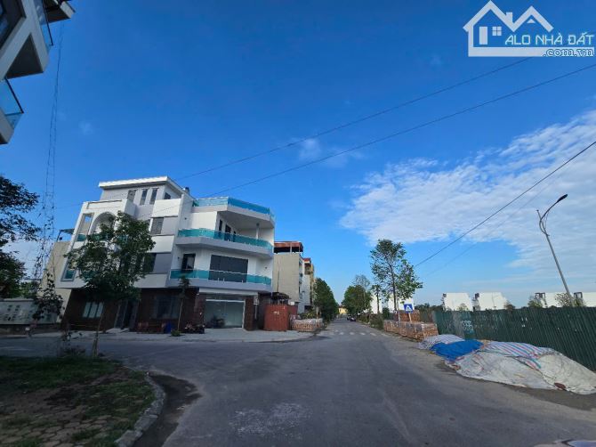 🛕🛕Bán Lô Phương Vỹ Vũ Nình Đối Diện KDT Phúc Ninh Mt 4.5m Dt 77m2 Hướng N Giá 6.75 Tỷ - 1