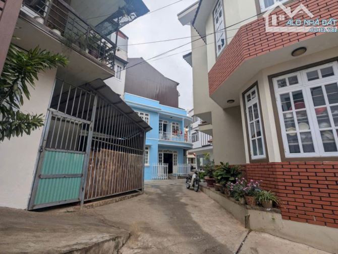 Nhà 2 mặt tiền oto SRXD chỉ 5tỷ ngay phố - 1