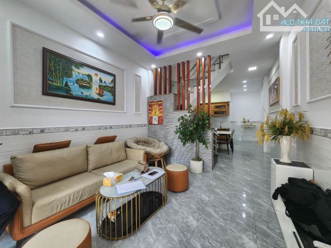 NHÀ 2 TẦNG BTCT - HẺM OTO NGỦ TRONG NHÀ - QUANG TRUNG - KHÔNG LỘ GIỚI - 48M2 - GIÁ 6.X TỶ - 1