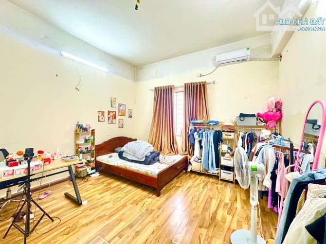 CĂN HỘ CC PHẠM VĂN ĐỒNG – 125M² – 3 NGỦ – DÂN TRÍ CAO – NỘI THẤT XỊN XÒ - 1