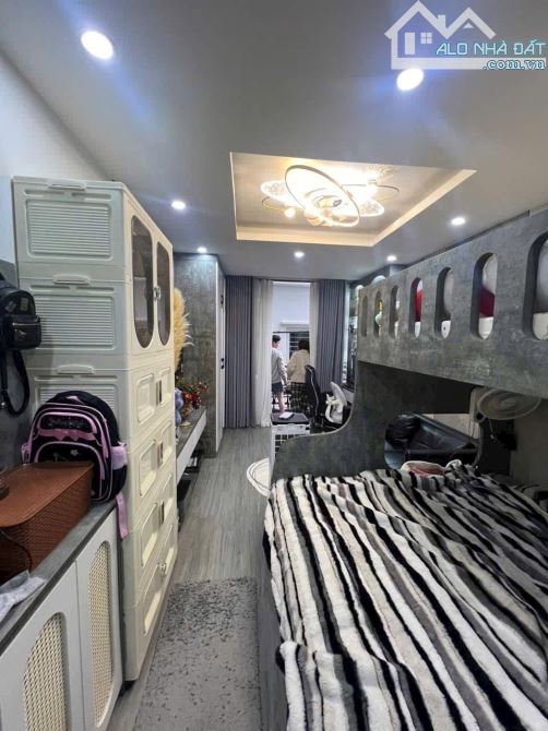 BÁN NHÀ Ngõ 173 Hoàng Hoa Thám, Ba Đình DT 45m, 5 Tầng, MT 3.1m, G.iá 9,9 tỷ - 1