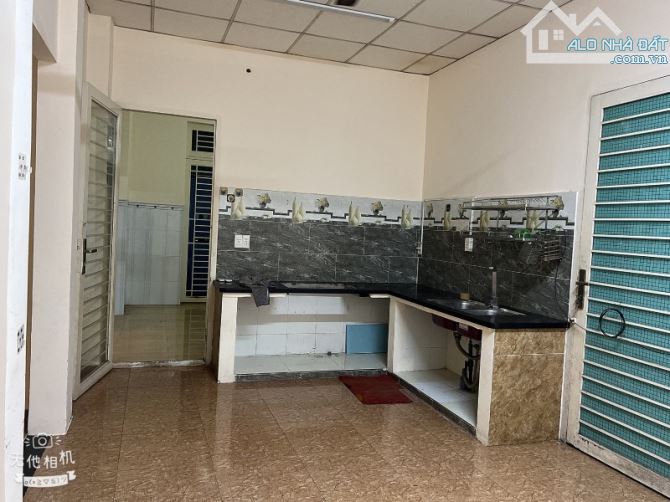 Bán nhà MẶT TIỀN kinh doanh đa ngành nghề,ngang KHỦNG 8,5m,gần chợ Xóm Vắng - 1