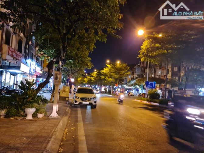 CẦN BÁN TÒA BUILDING MẶT PHỐ ĐÀO TẤN 110M VỚI GIẤY PHÉP CHUẨN CHỈ, HIỆU SUẤT ỔN ĐỊNH - 1