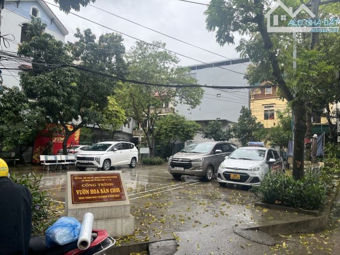 Cần bán nhà 5 tầng giá tốt , siêu tiện ich . - 1