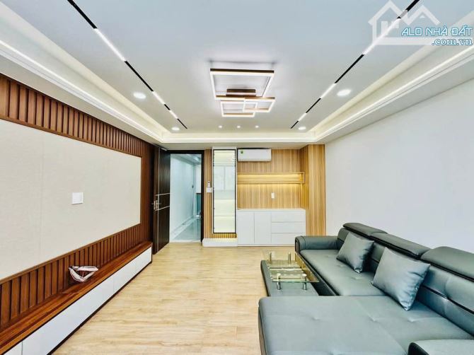 Bán Nhà Hẻm Thông OTO Lê Văn Sỹ (Quận 3), 2 Lầu, 62M2. Giá Chỉ 6.5 Tỷ. Sổ Hồng Riêng - 12