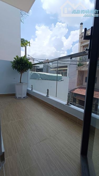 GẦN CHỢ BÌNH LONG - NGUYỄN SƠN NHÀ ĐẸP 3 TẦNG ĐÚC NGUYÊN KHỐI CHỈ 6TỶ - 12