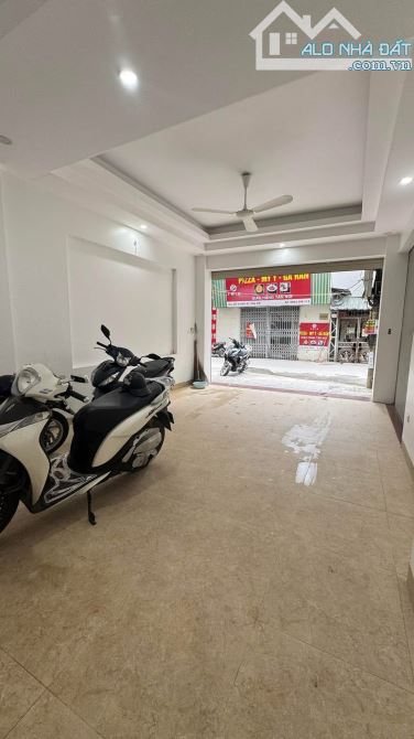 BÁN NHÀ VIEW HỒ TÂY – LẠC LONG QUÂN 52M2 – 6 TẦNG THANG MÁY – NGÕ Ô TÔ TRÁNH – GIÁ 18.2 TỶ - 12