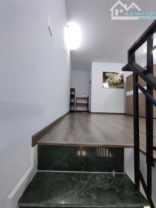CHÍNH CHỦ CHO THUÊ CĂN CHUNG CƯ 63M2 NGAY NHÀ GA QUỐC NỘI T3 - SB TÂN SƠN NHẤT - 12