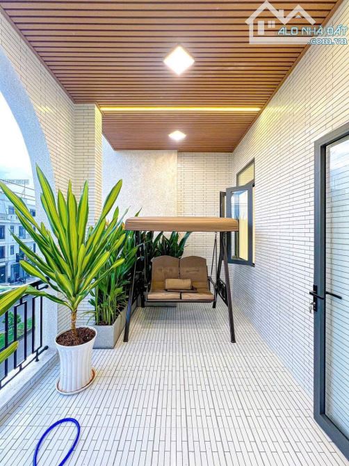 Bán nhà 2 lầu trục chính đường D1 KDC Hồng Loan . Giá 7,5 tỷ - 13