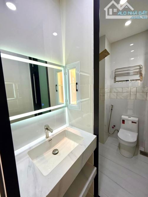 NHÀ ĐẸP FULL NỘI THẤT- gần KCN Tân Bình- Phạm Đăng Giảng- DT 4.2x14mx 4 tầng- 8 tỷ nhỉnh - 13