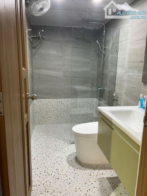 BÁN GẤP CĂN HỘ CAO CẤP 3 TẦNG . Vị trí: Đường Ngô Gia Tự, Quận Hải Châu , Tp Đà NẵngĐ - 14