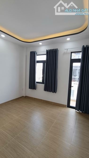 GẦN CHỢ BÌNH LONG - NGUYỄN SƠN NHÀ ĐẸP 3 TẦNG ĐÚC NGUYÊN KHỐI CHỈ 6TỶ - 15