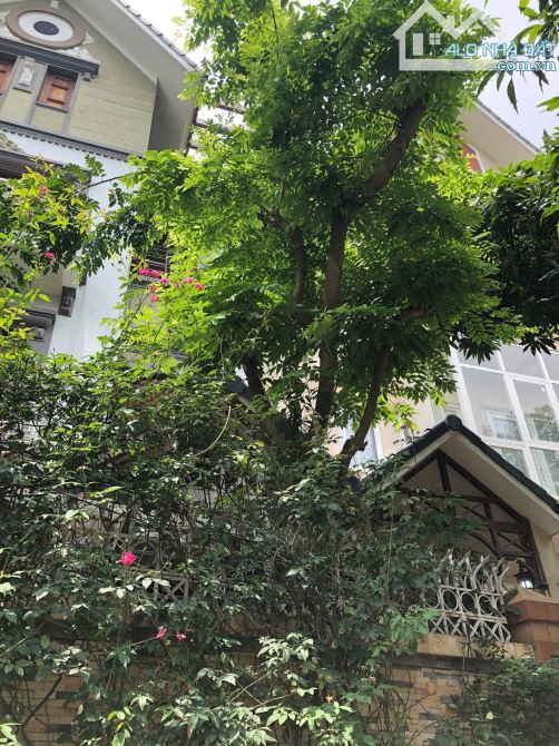 BIỆT THỰ KĐT VĨNH HOÀNG, VIEW MẶT HỒ LỘNG GIÓ, 220M2, MT 12M, 5TẦNG, VỈA HÈ KINH DOANH VIP - 2