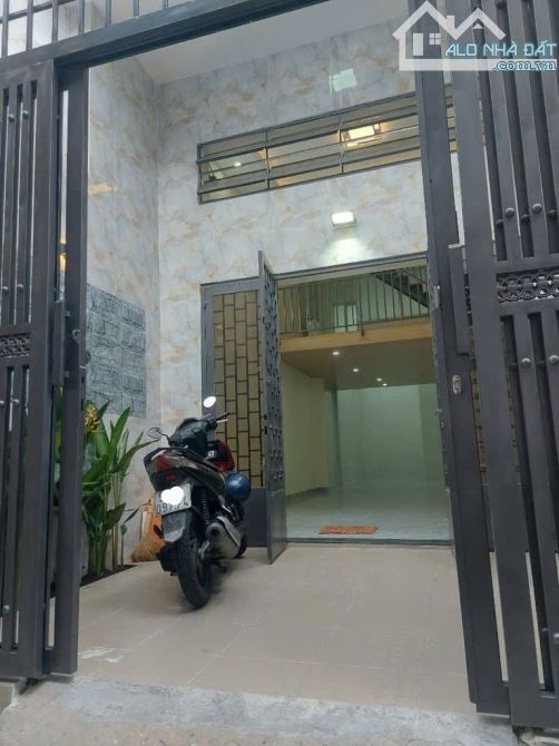 NHÀ GẦN NHÀ THỜ TÂN HOÀ- TRƯỜNG SA P13 PN- 3 TẦNG- 61M2- 7,5 TỶ - 2