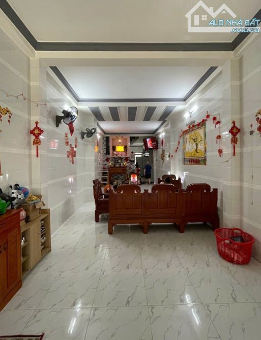 BÁN NHÀ 3 TẦNG HUỲNH TẤN PHÁT – GẦN PHÚ MỸ HƯNG – XE HƠI ĐỖ CỬA – CHỈ 8 TỶ - 2