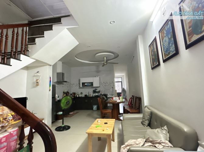 BÁN NHÀ 3 TẦNG MẶT TIỀN TÔN THẤT THIỆP PHỐ TÂY AN THƯỢNG  GẦN ĐH KINH TẾ - 2