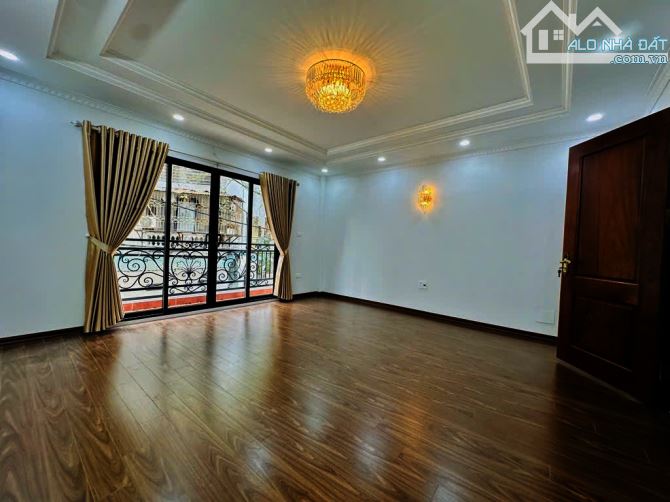 BÁN NHÀ PHỐ TRẠM 44M2 - NHỈNH 6TỶ, NGÕ NÔNG -Ô TÔ- GẦN PHỐ - 2