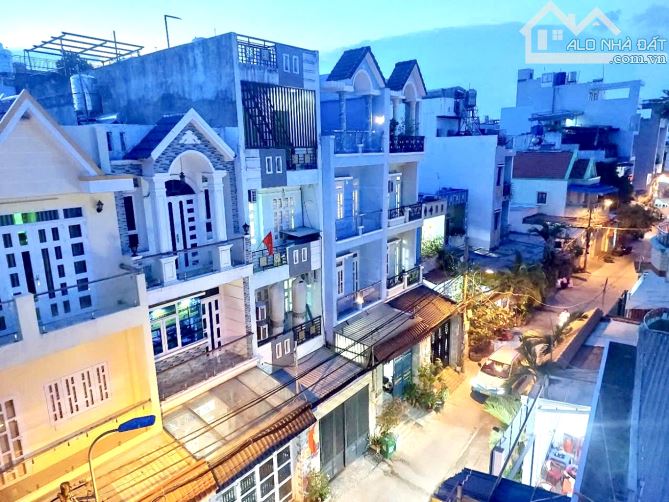 SIÊU PHẨM - CĂNG GỐC 2 MẶT TIỀN - Ở KD  3 TẦNG - ĐƯỜNG XE TẢI - NHIK 8 TỶ TL - 2