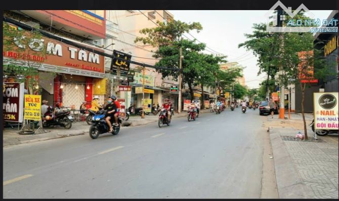 Bán CHDV mặt tiền Nguyễn văn khối Tn180 triệu/tháng giá 50 tỷ - 2