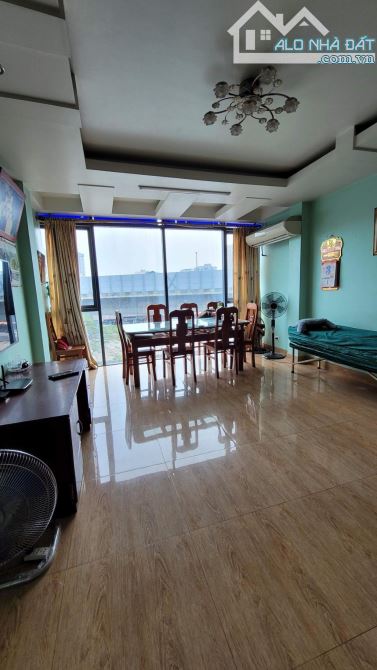 MẶT PHỐ GIÁP NHẤT 11 tỷ -30m2 ĐỘC NHẤT - 2