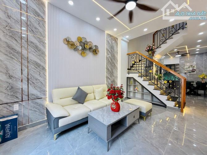 Bán nhà xây mới 100% hẻm 4,5m đường Lê Đức Thọ, P.16, 3,7 x 12, 4 lầu giá 5.75 tỷ tl - 2