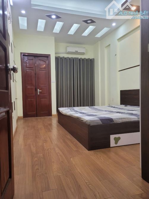 Cho thuê nhà Hoàng Văn Thái – Thanh Xuân DT 45m x 4 tầng, đủ đồ ở sướng giá 11tr/th - 2