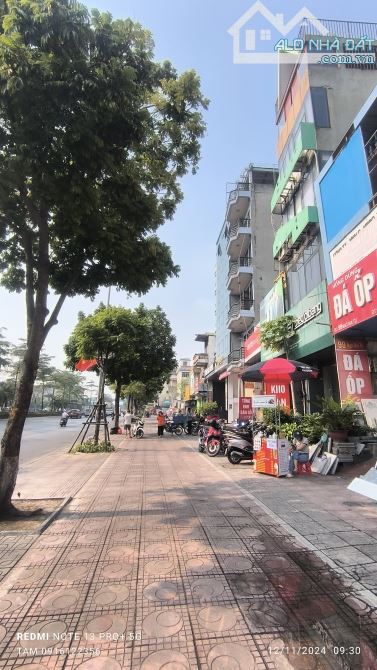Bán nhà mặt phố Ngô Gia Tự  DT 85m2   Lô góc, vỉa hè 8m, kinh doanh - 2