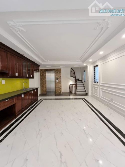 💥#NHỈNH_7_TỶ  🏠NHÀ MỚI - 6 TẦNG THANG MÁY - GARA Ô TÔ. ➡️Cách mặt đường NGUYỄN VĂN LINH - 2